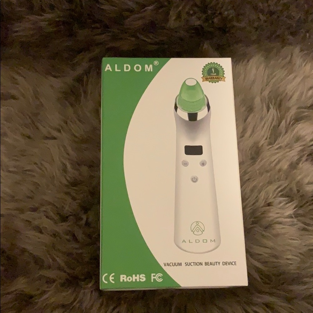 Aldom vacuum suction beauty device